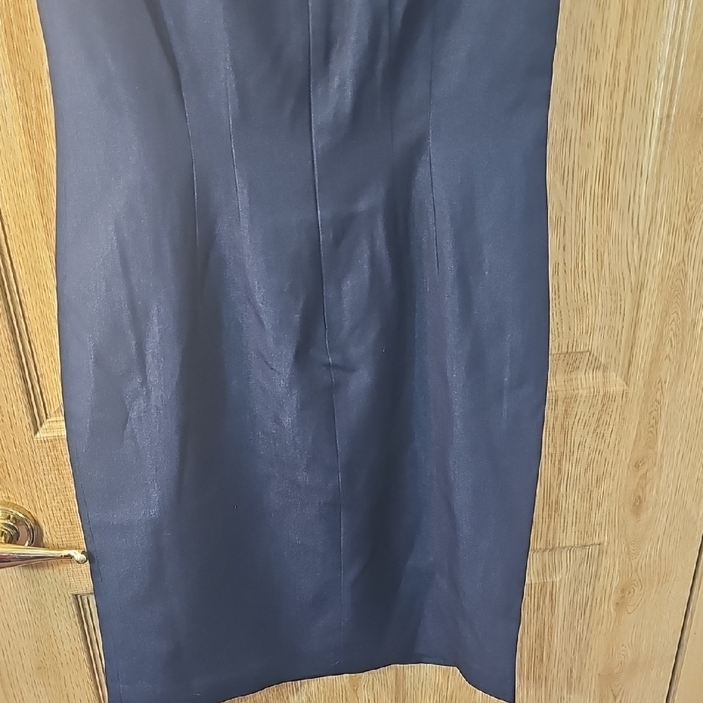 T Tahari Classic Black Midi Dress - Picture 13 of 13